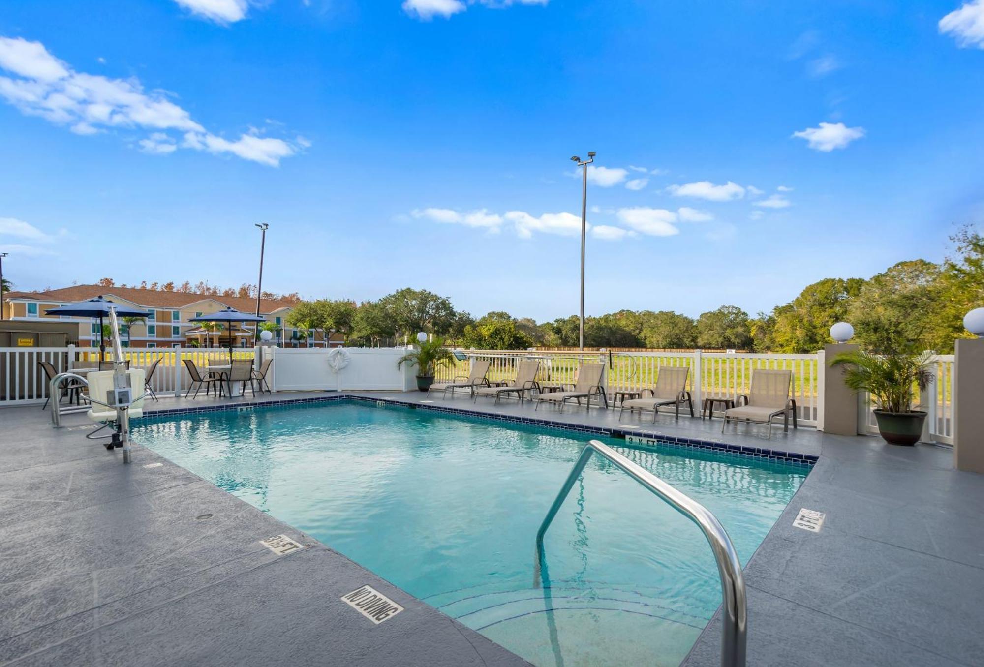 Spot X Hotel Tampa - Wesley Chapel By The Red Collection Exterior foto